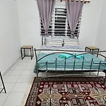 Mirror Condostay @ Saujana Aster Condominium
