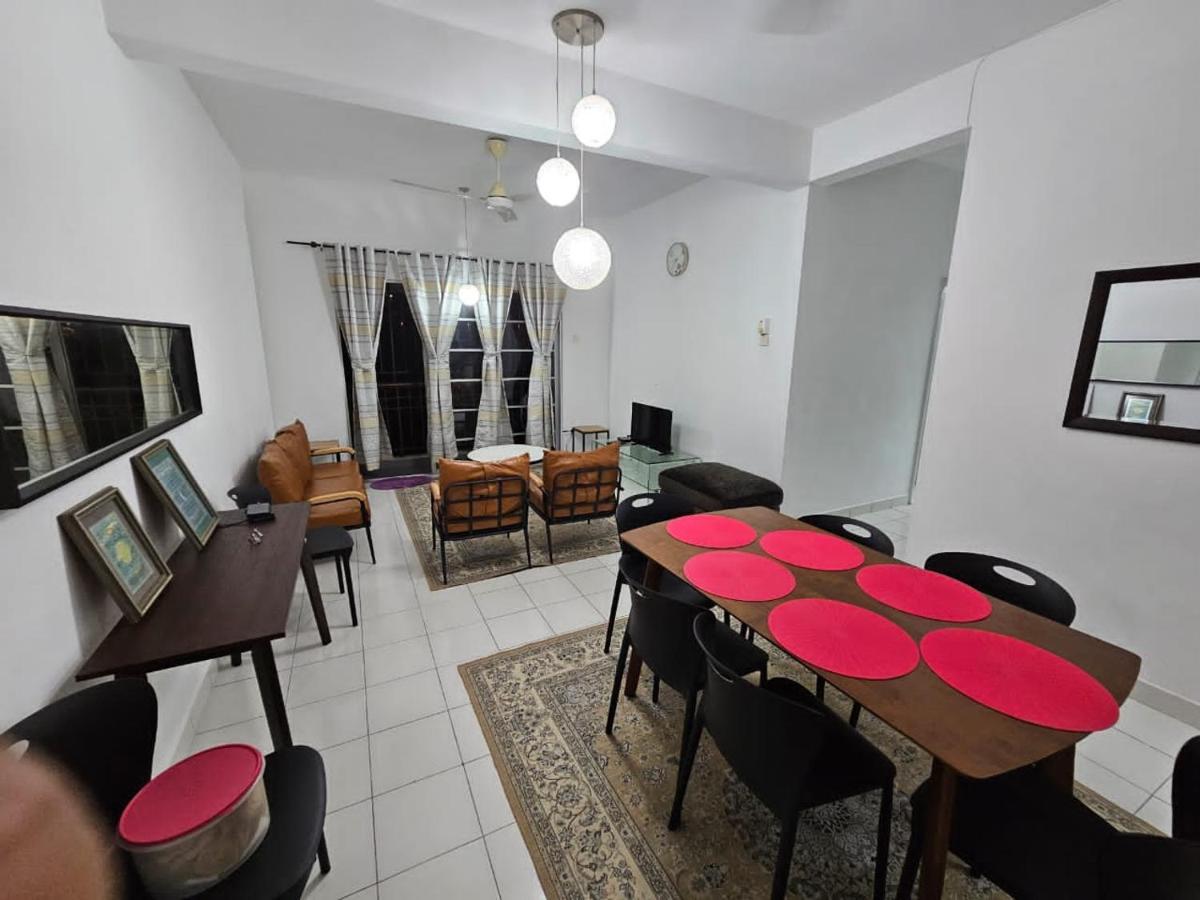 Pangsapuri Mirror Condostay @ Saujana Aster *